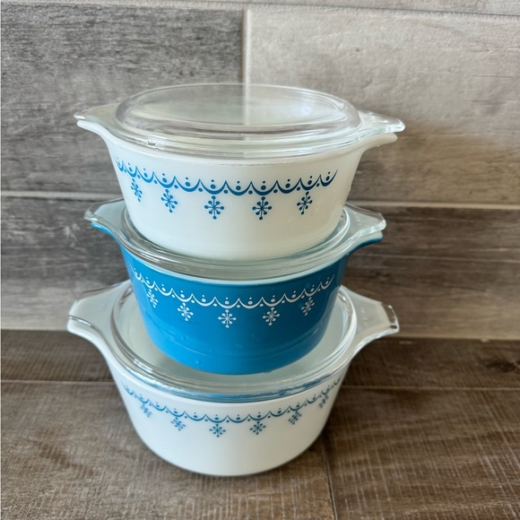 Vintage Pyrex Snowflake Garland casserole set 474, 473 and 472 with lid (6pcs) - Picture 7 of 7